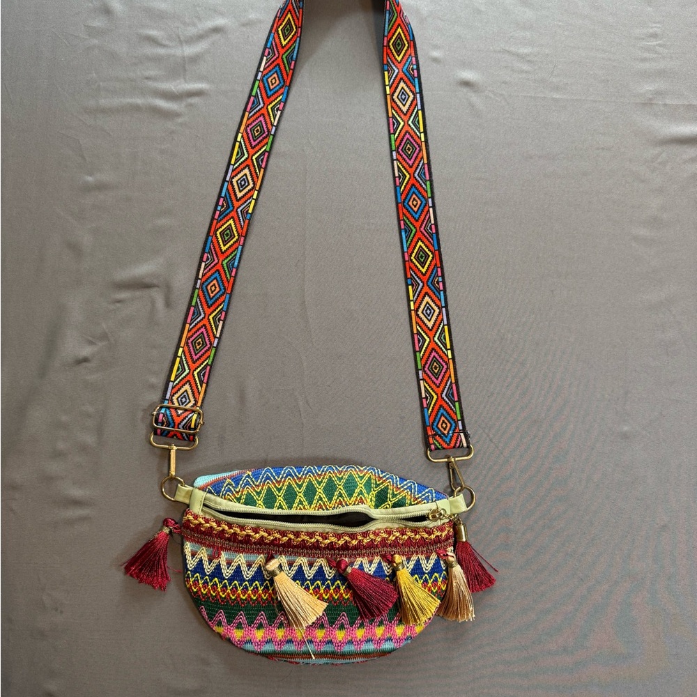 Colorful Boho Tassel Crossbody Bag - Multicolor